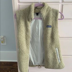 Women’s Patagonia vest size large